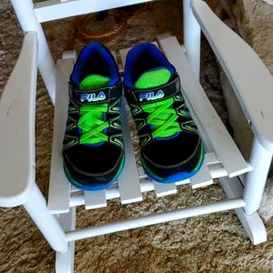 Fila size 2 boy’s black blue yellow vegan tennies athletic shoes sneakers VGUC